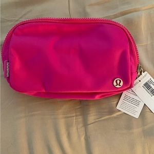 BRAND NEW WITH TAGS NEVER USED SONIC PINK EVERYWHERE BELT BAG EBB SNCP LULULEMON